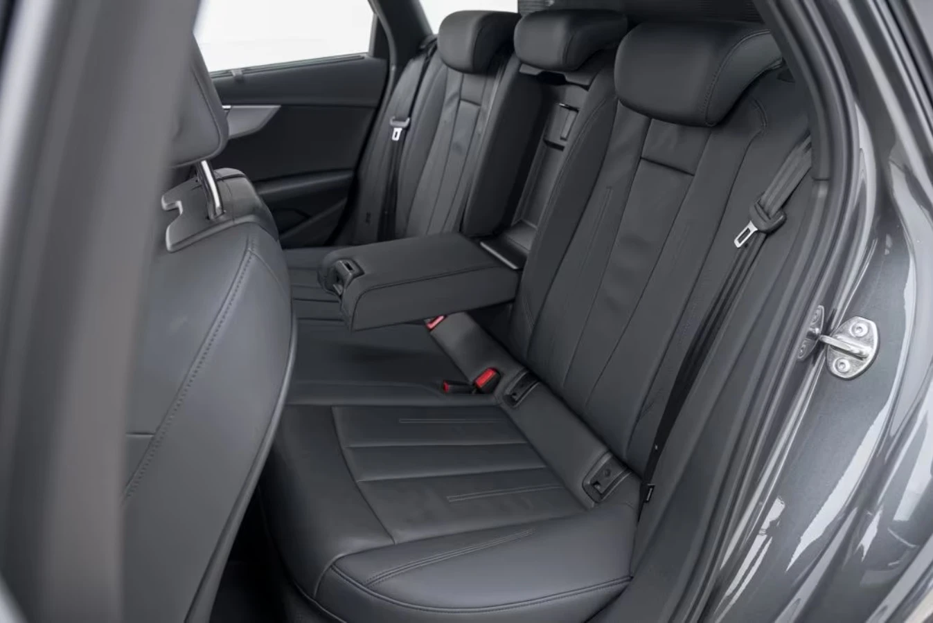 Audi A4 Avant* 40TDI* Quattro* S-Line*  - изображение 6