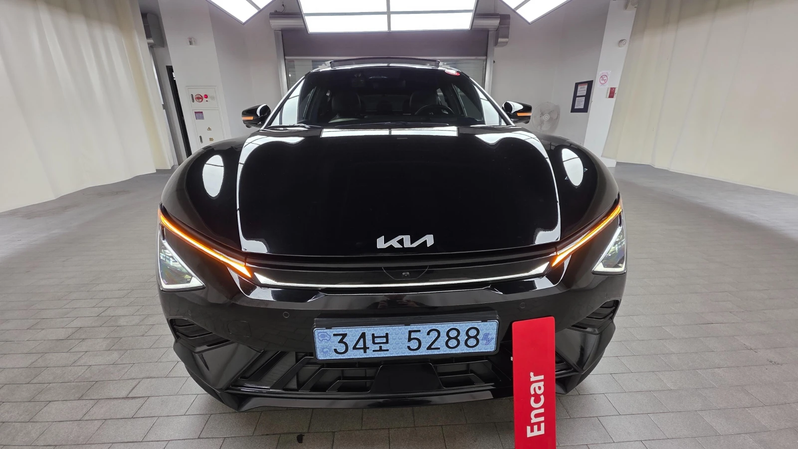 Kia EV6 LONG RANGE* GT LINE* 4WD* КОЖА* ПОДГРЕВ* ОБДУХВАНЕ, снимка 5 - Автомобили и джипове - 54206699