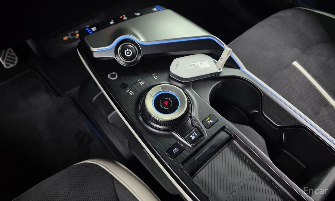 Kia EV6 LONG RANGE* GT LINE* 4WD* КОЖА* ПОДГРЕВ* ОБДУХВАНЕ, снимка 11 - Автомобили и джипове - 54206699