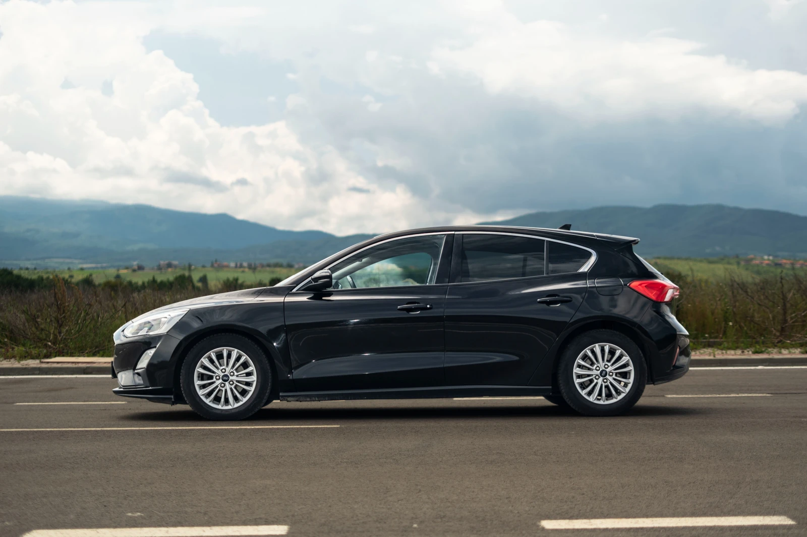 Ford Focus 1.5* EcoBoost, снимка 5 - Автомобили и джипове - 55049252