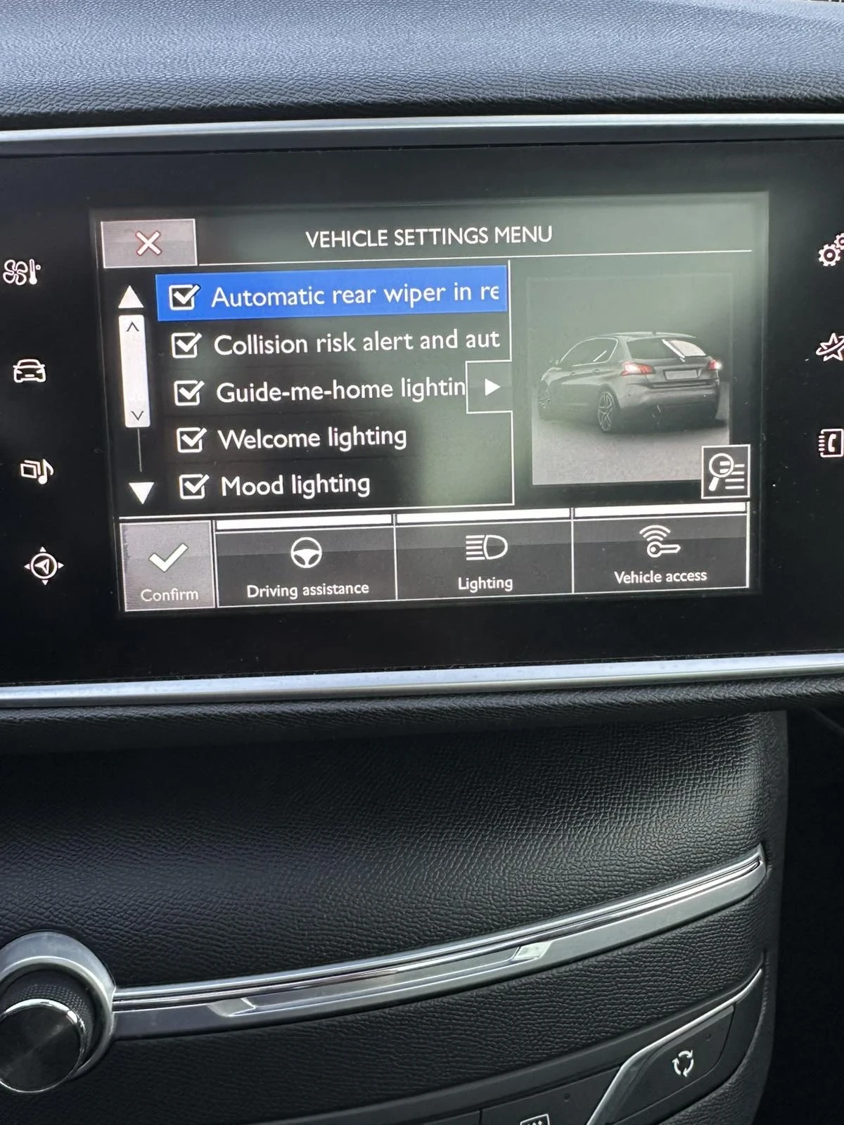 Peugeot 308  1.2 PureTech, снимка 14 - Автомобили и джипове - 55618949