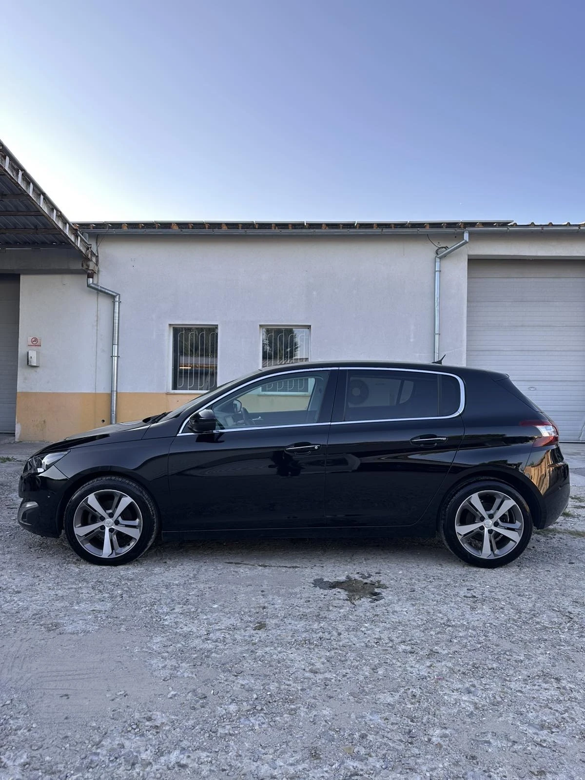 Peugeot 308  1.2 PureTech, снимка 2 - Автомобили и джипове - 55618949