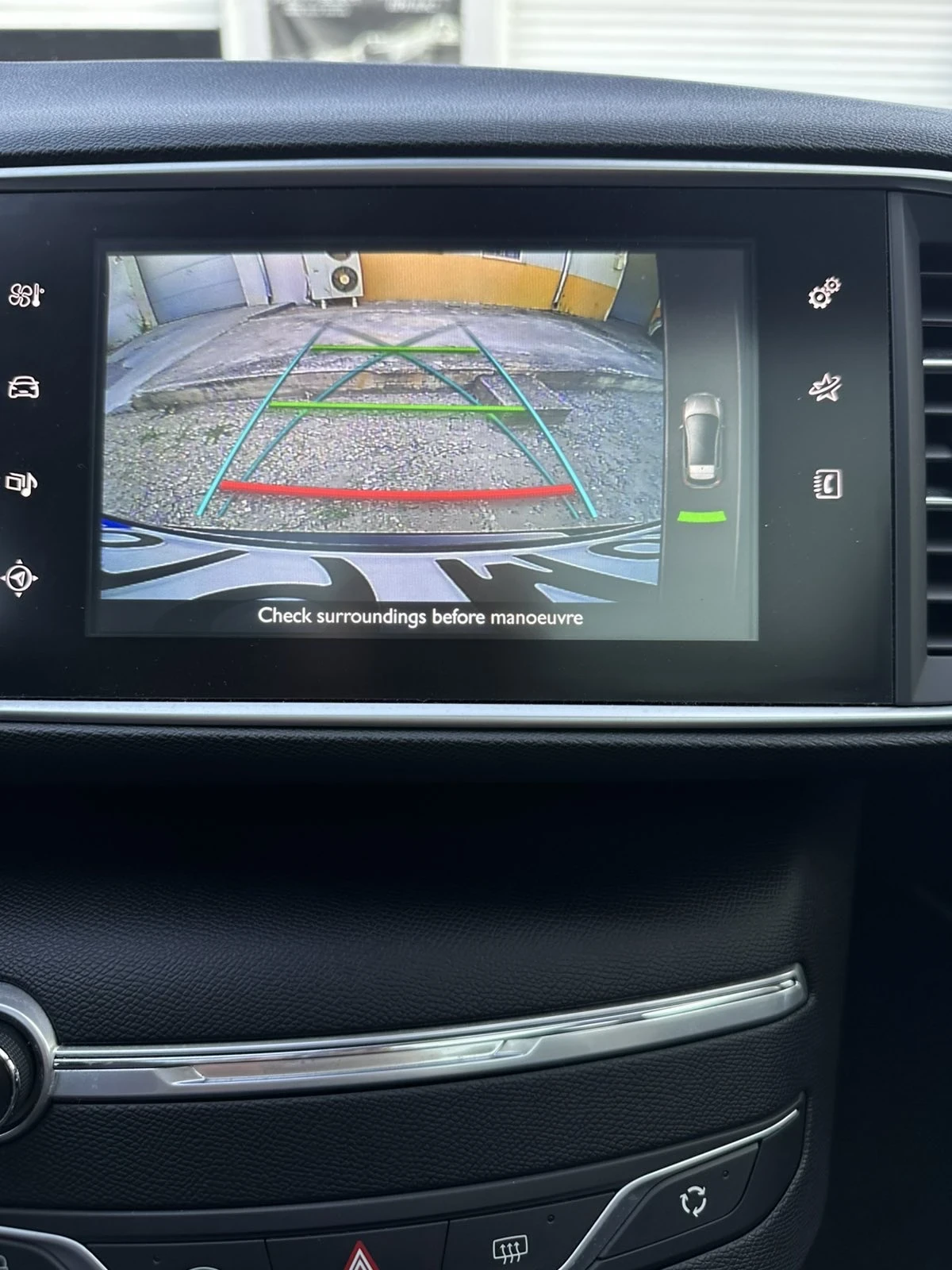Peugeot 308  1.2 PureTech, снимка 15 - Автомобили и джипове - 55618949
