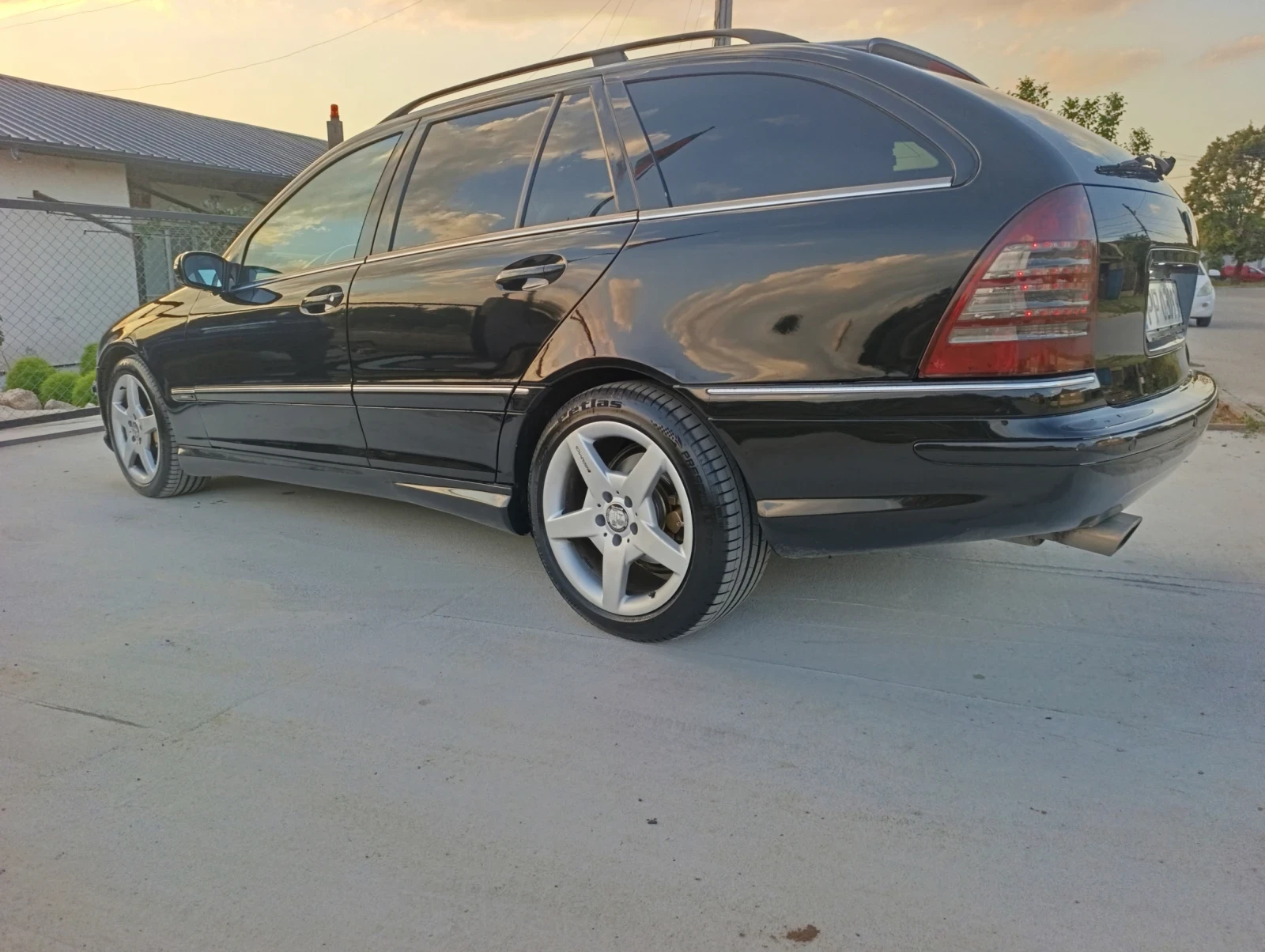 Mercedes-Benz C 230 1.8 Kompressor, снимка 5 - Автомобили и джипове - 55841644
