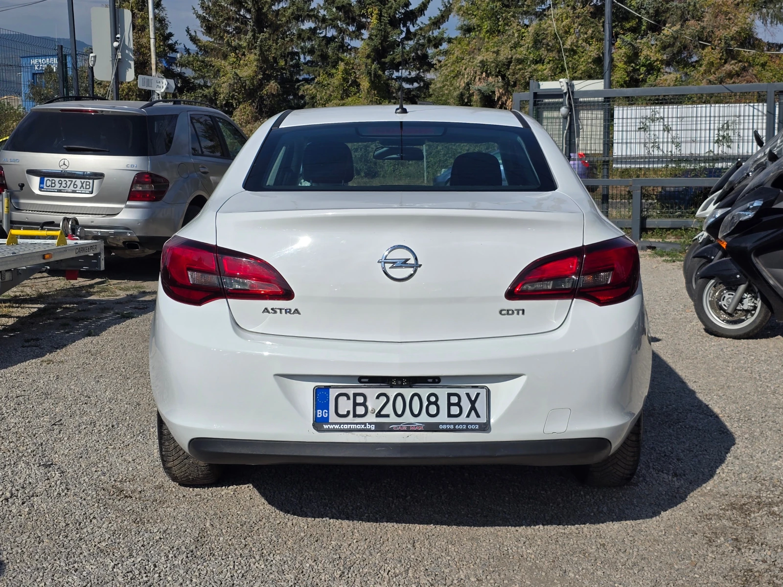 Opel Astra 1.6TDCi/6ск./Лизинг, снимка 5 - Автомобили и джипове - 56137109