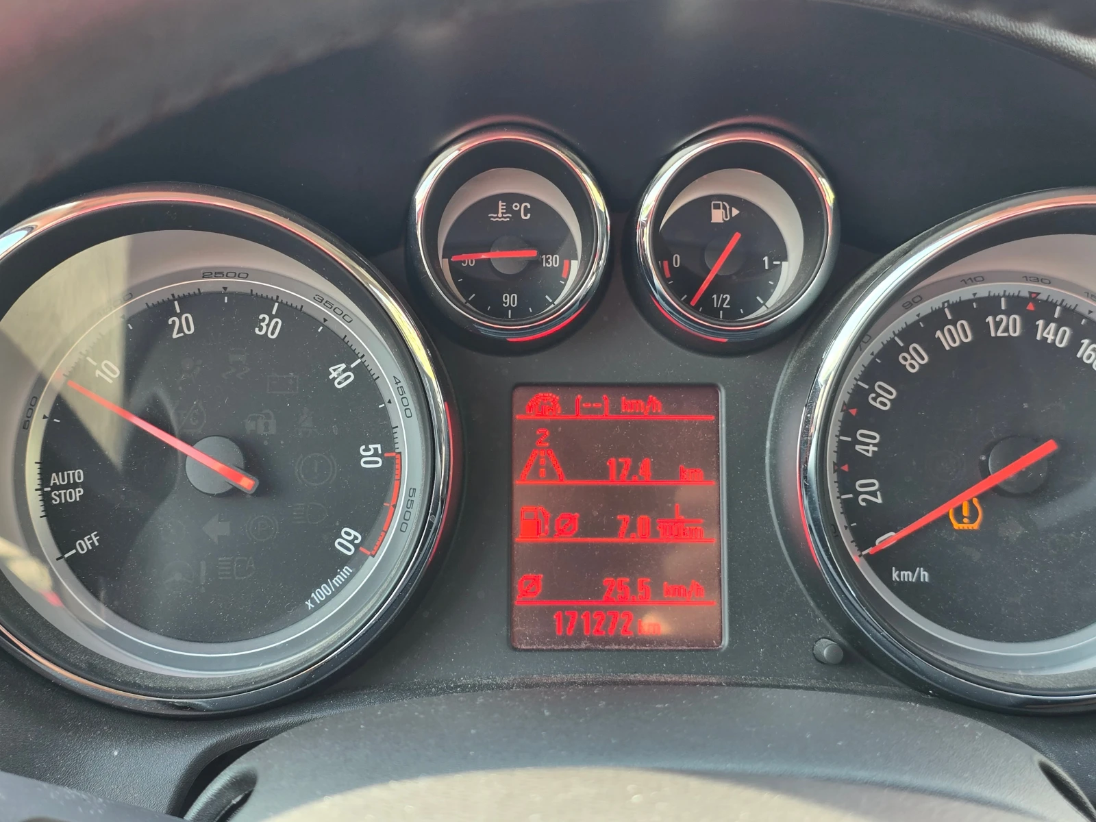 Opel Astra 1.6TDCi/6ск./Лизинг, снимка 13 - Автомобили и джипове - 56137109