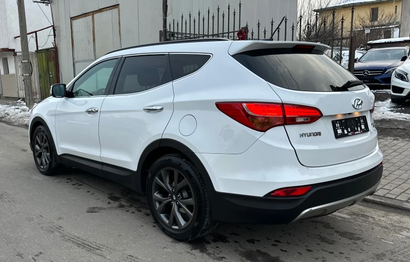 Hyundai Santa fe 2.2CRDI 4WD/7мест/Premium/Панорам/Keyless Go/Swiss, снимка 5 - Автомобили и джипове - 48699761