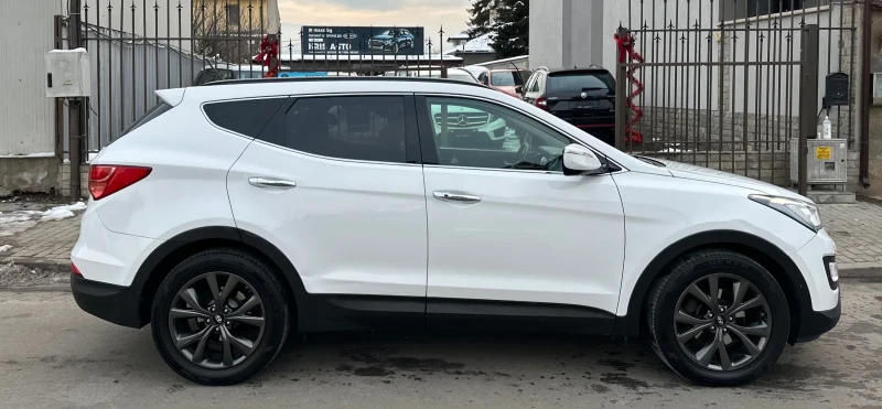 Hyundai Santa fe 2.2CRDI 4WD/7мест/Premium/Панорам/Keyless Go/Swiss, снимка 2 - Автомобили и джипове - 48699761