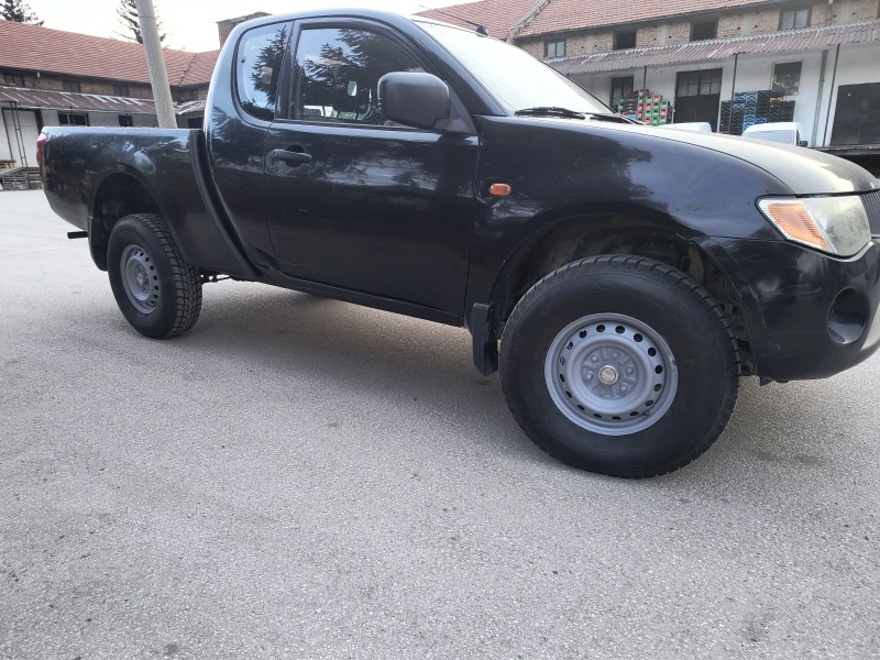 Mitsubishi L200 2, 5 d Italia , снимка 3 - Автомобили и джипове - 49303086