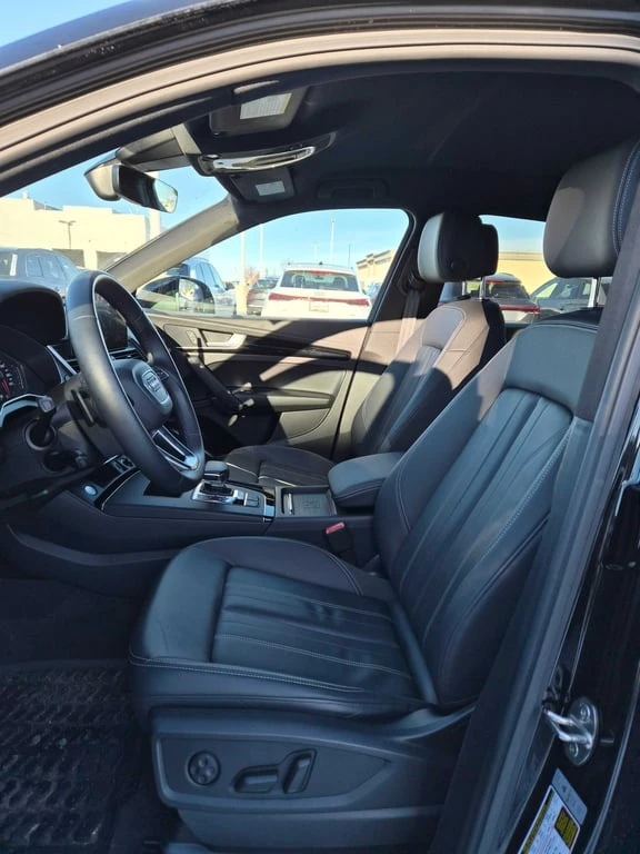 Audi Q5 * Komfort * CARFAX * БЕЗ ПЪРВОНАЧАЛНА ВНОСКА, снимка 5 - Автомобили и джипове - 53153956