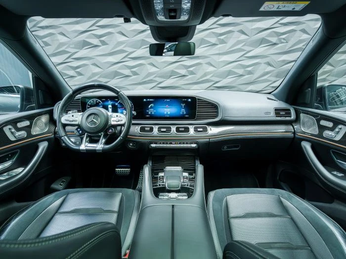 Mercedes-Benz GLE 53 4MATIC BURMESTER* MEMORY* 360CAM* CARBON* AIRMATIC* , снимка 6 - Автомобили и джипове - 54869584