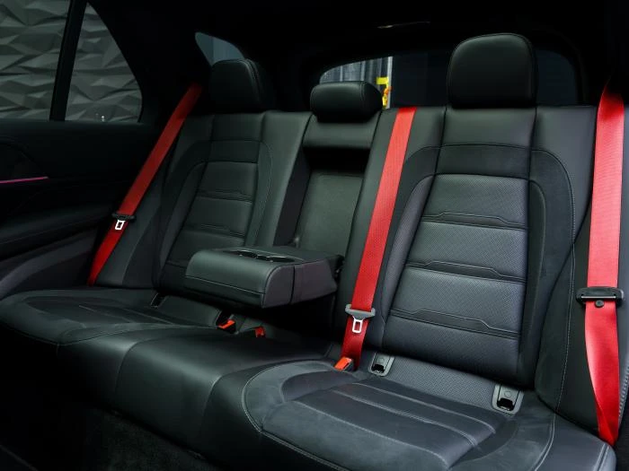 Mercedes-Benz GLE 53 4MATIC BURMESTER* MEMORY* 360CAM* CARBON* AIRMATIC* , снимка 11 - Автомобили и джипове - 54869584