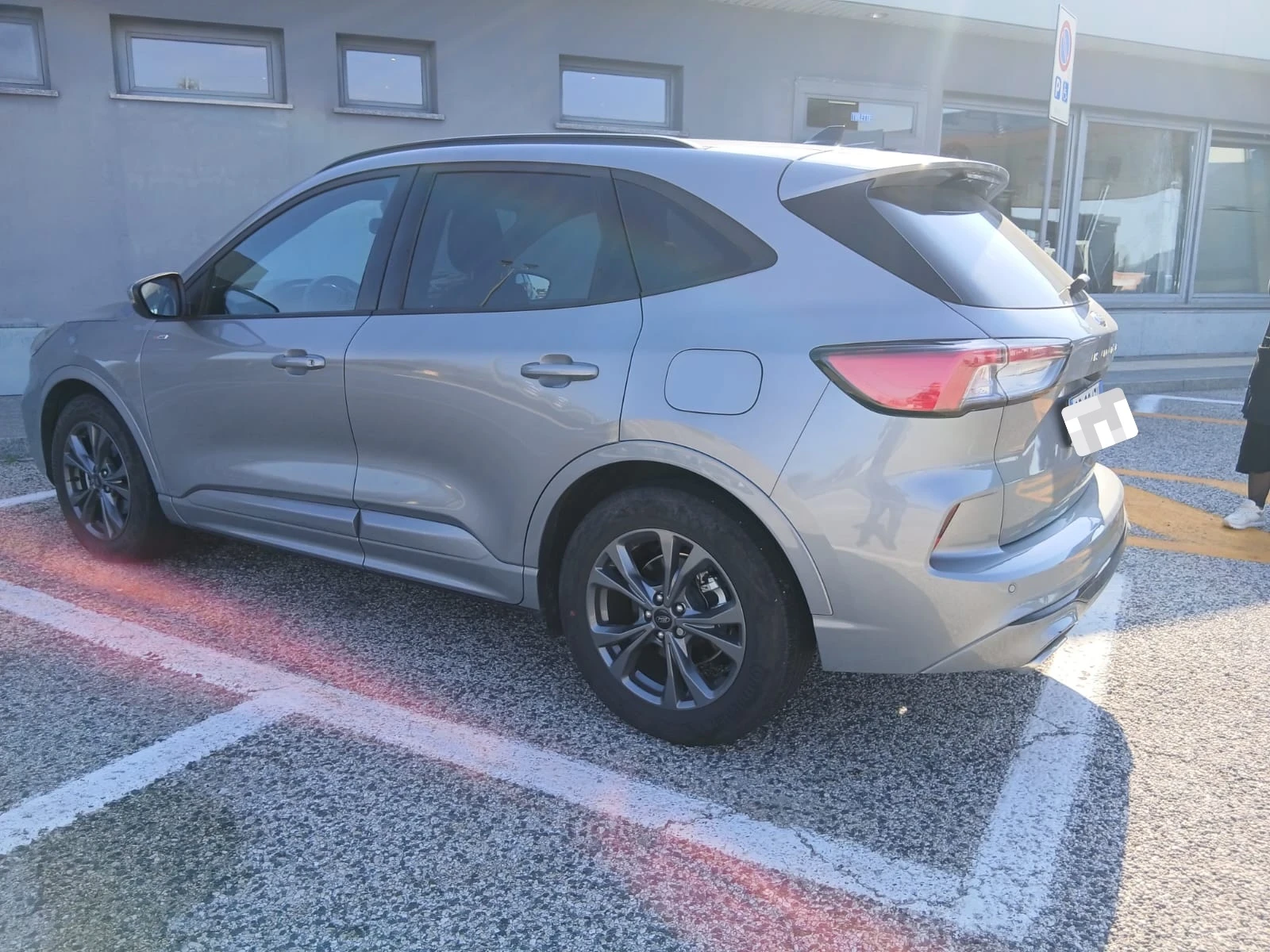 Ford Kuga 1.5 EcoBoost 2WD Titanium X, снимка 5 - Автомобили и джипове - 53914108