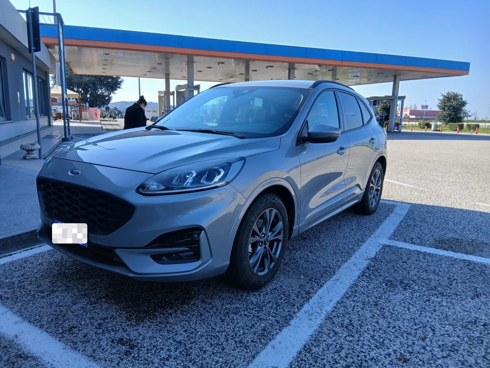 Ford Kuga 1.5 EcoBoost 2WD Titanium X, снимка 2 - Автомобили и джипове - 53914108