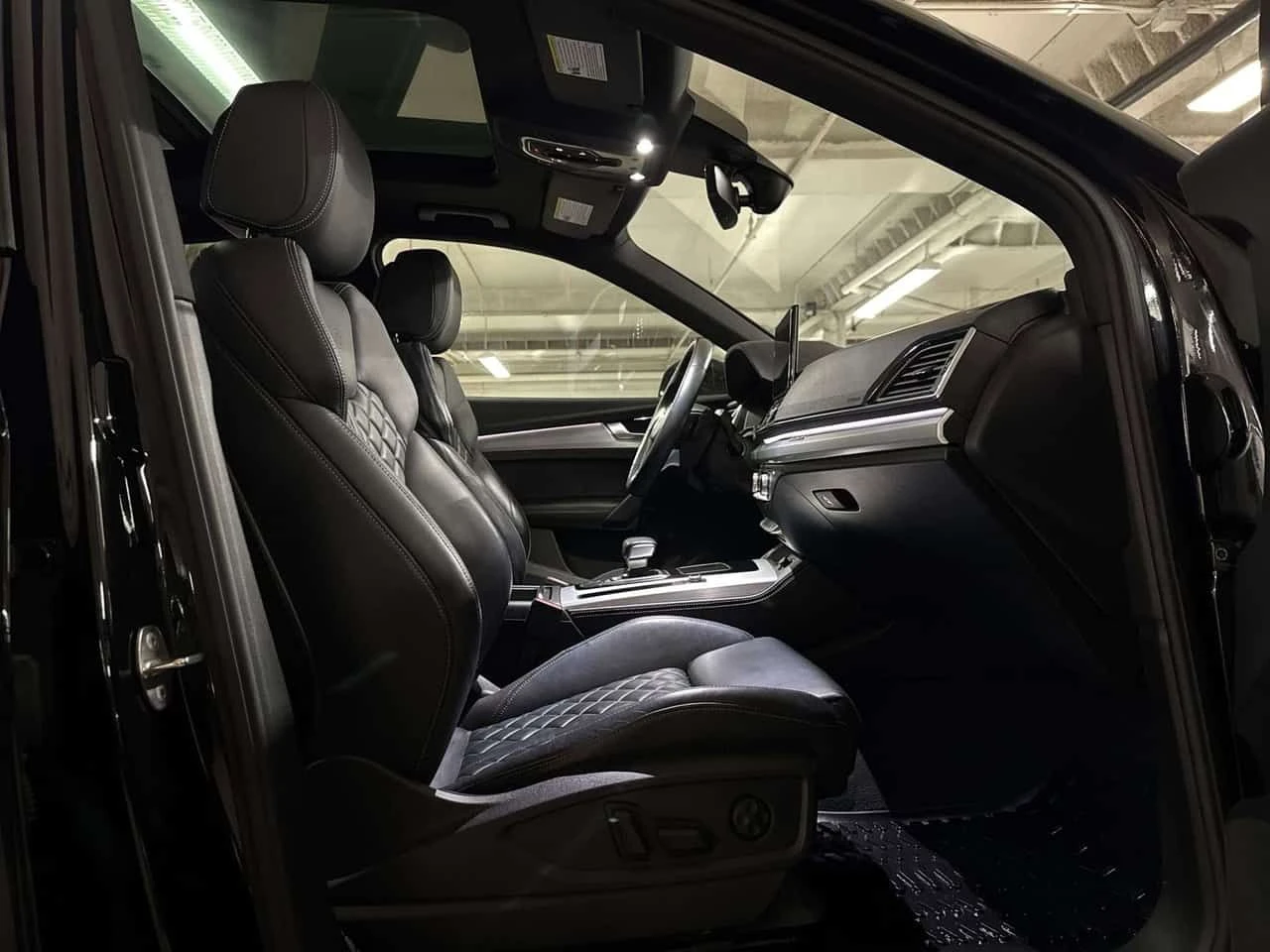 Audi SQ5 quattro Premium  CARFAX, снимка 16 - Автомобили и джипове - 54133910