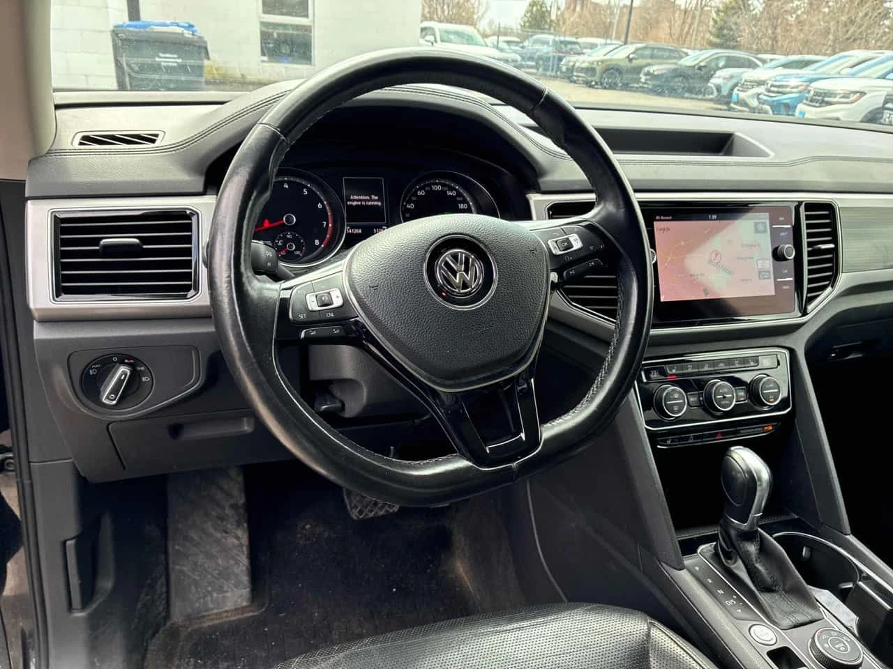 VW Atlas * Highline * CARFAX * ОТ ПРЕДСТАВИТЕЛСТВО НА VW * , снимка 14 - Автомобили и джипове - 54145162