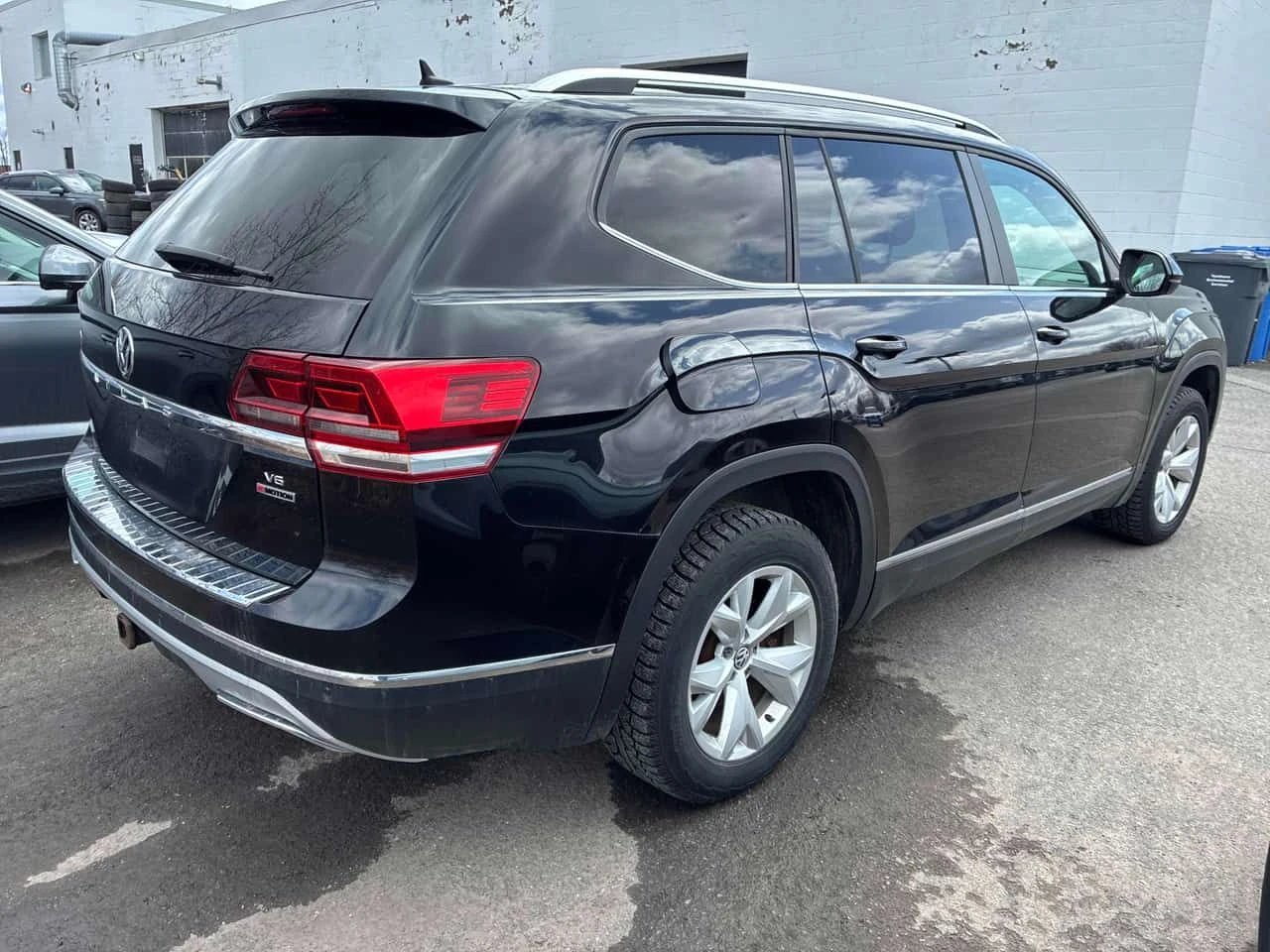 VW Atlas * Highline * CARFAX * ОТ ПРЕДСТАВИТЕЛСТВО НА VW * , снимка 3 - Автомобили и джипове - 54145162