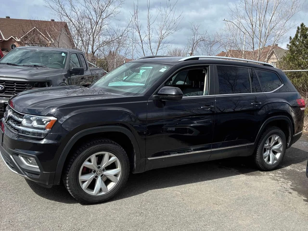 VW Atlas * Highline * CARFAX * ОТ ПРЕДСТАВИТЕЛСТВО НА VW * , снимка 2 - Автомобили и джипове - 54145162