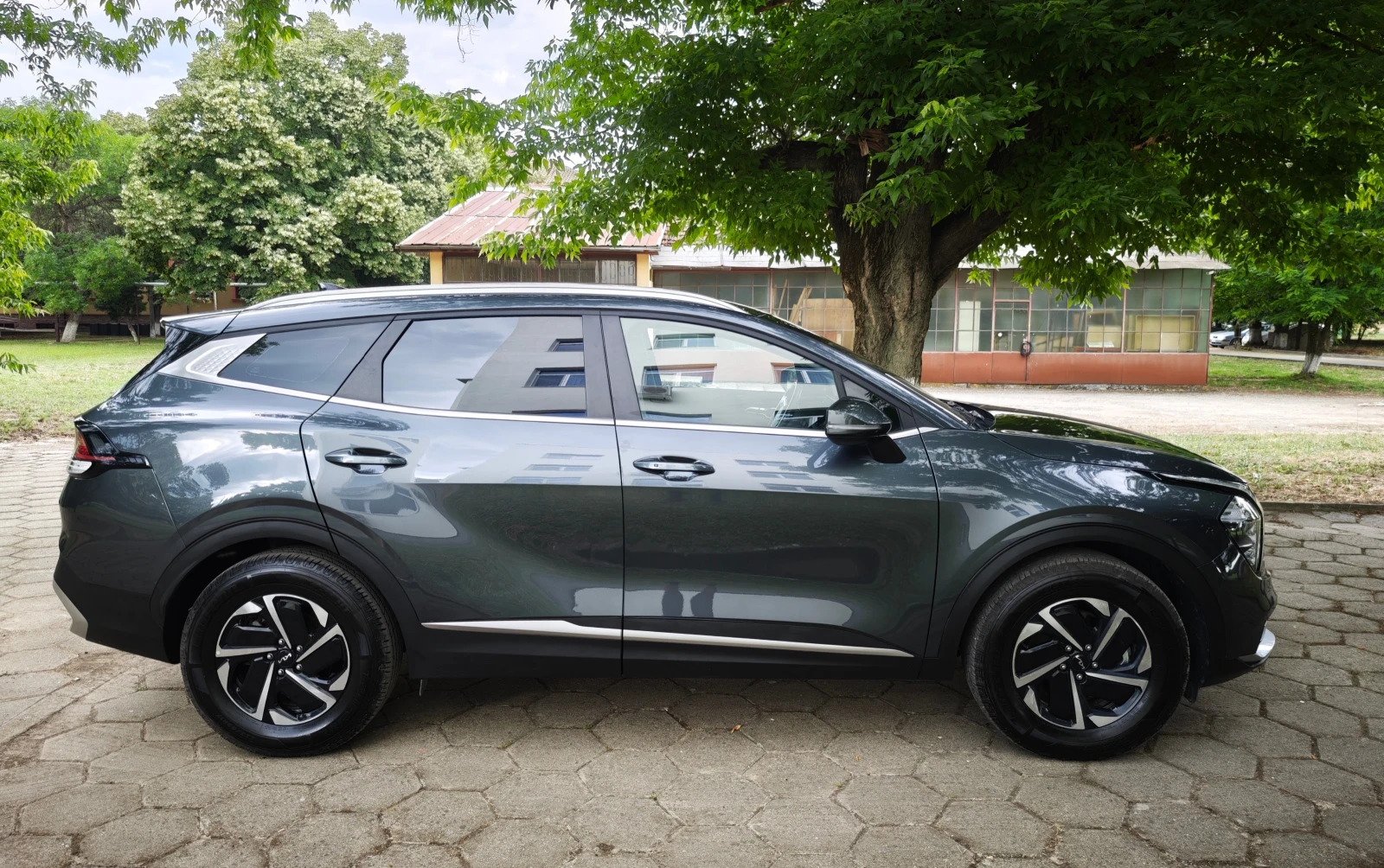 Kia Sportage 1.6 HEV , снимка 3 - Автомобили и джипове - 54845466