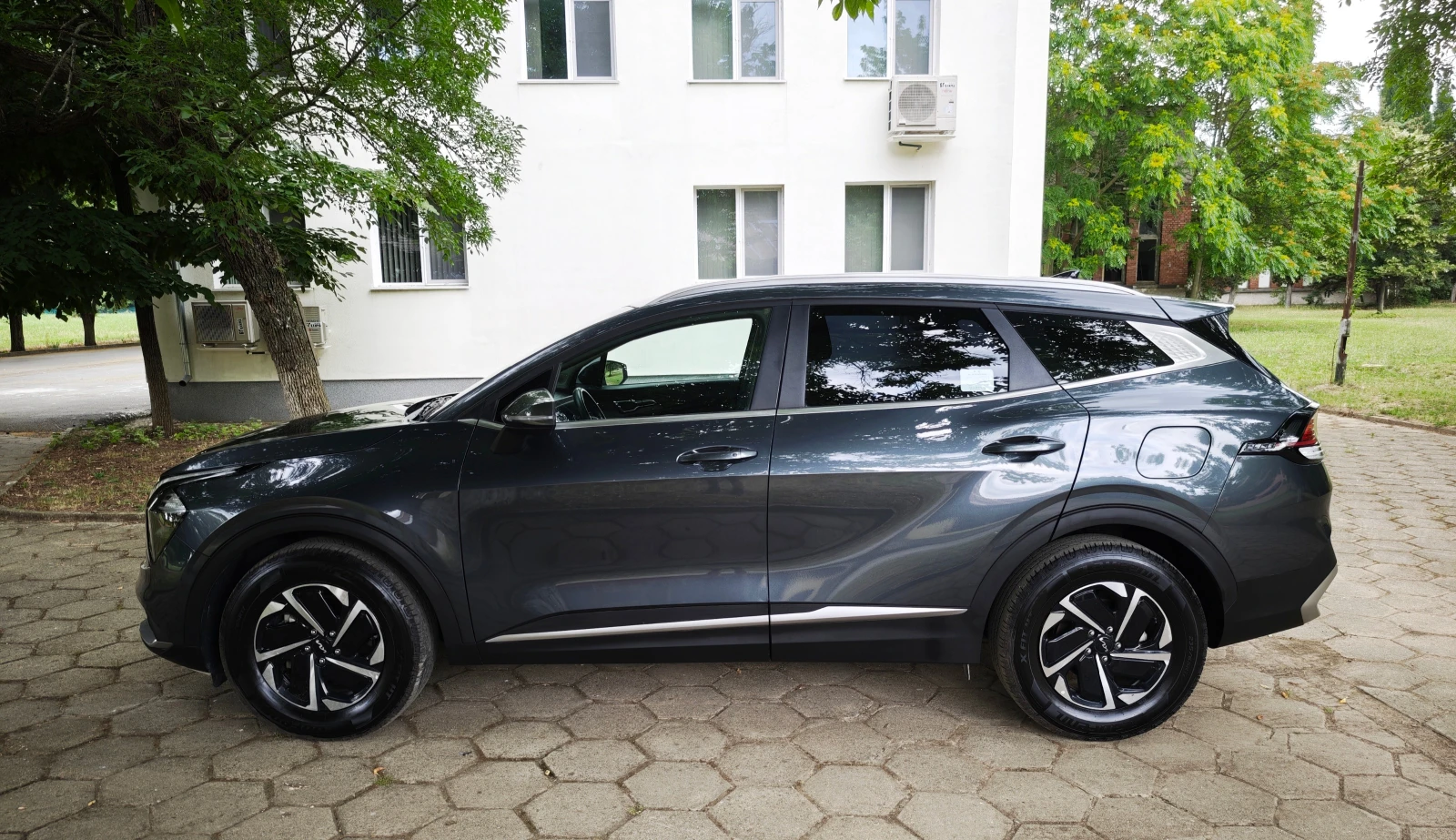 Kia Sportage 1.6 HEV , снимка 7 - Автомобили и джипове - 54845466