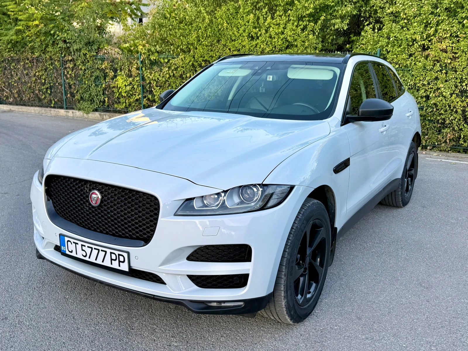 Jaguar F-PACE DIGITAL