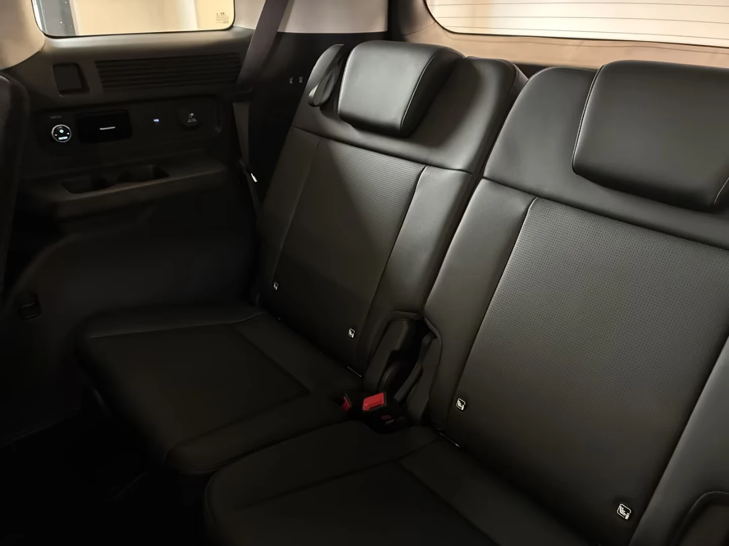 Hyundai Santa fe НОВ!/239HP/4x4/SIGNATURE BLK/ИЗБОР ЦВЯТ/360/289h, снимка 11 - Автомобили и джипове - 55220089
