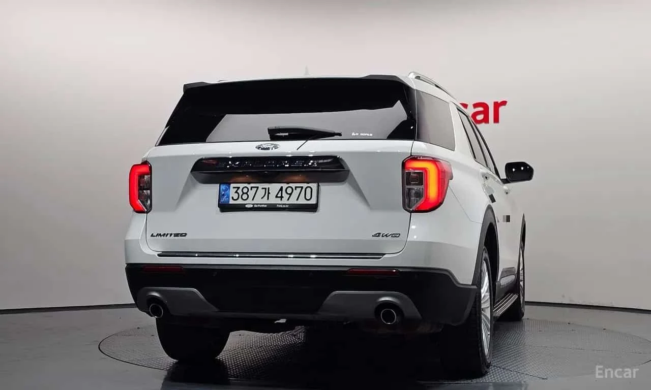 Ford Explorer * 2.3 LimIted 4WD * ОПЦИЯ ЗА ФИНАНСИРАНЕ, снимка 4 - Автомобили и джипове - 55619624