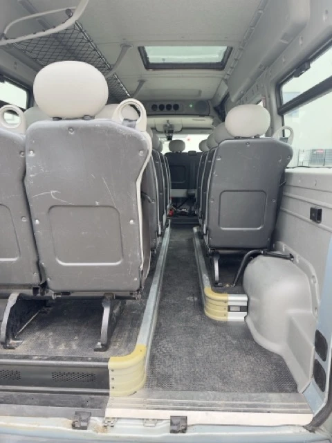 Nissan Interstar 13 + 1 / 8 + 1 - изображение 10