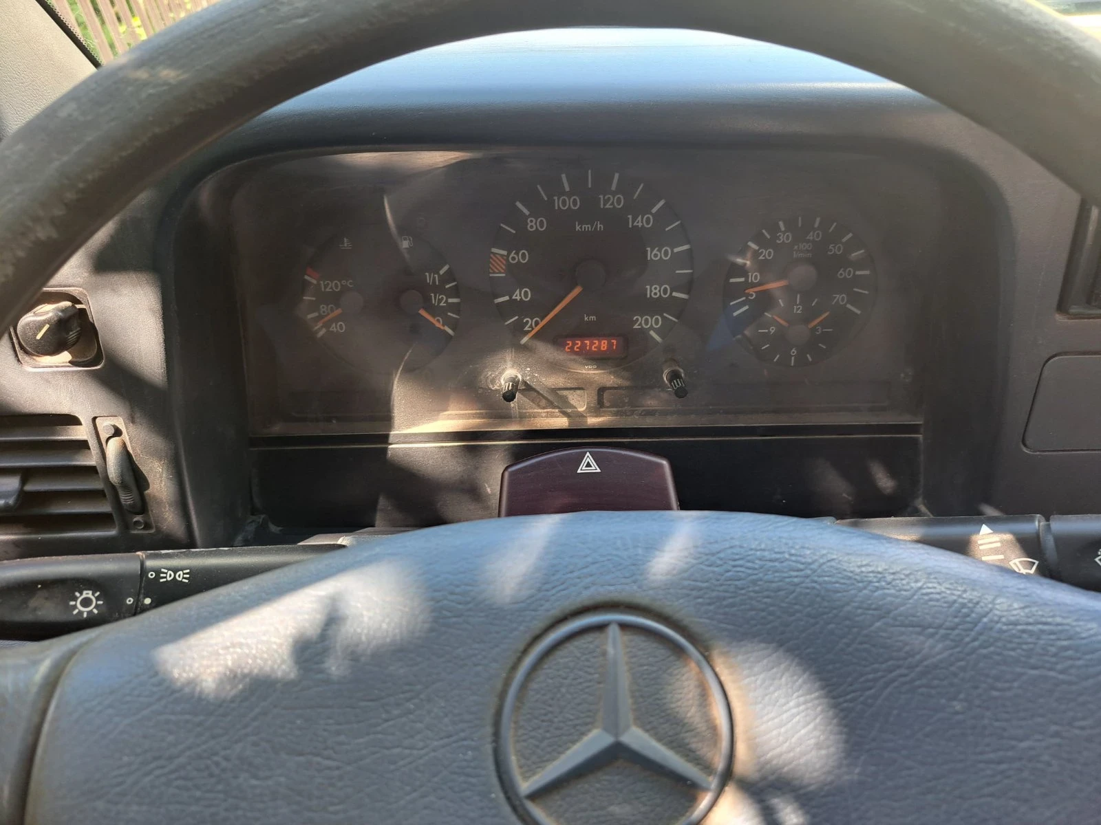 Mercedes-Benz 412  - изображение 8