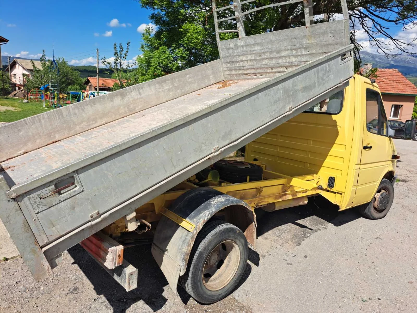 Mercedes-Benz 412  - изображение 7