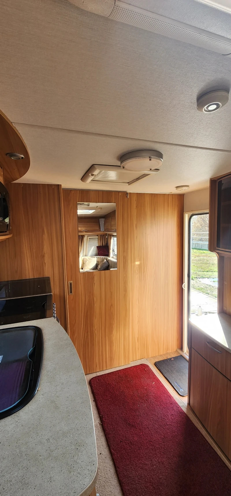 Каравана Други Lunar Clubman , снимка 6 - Каравани и кемпери - 52690353