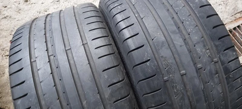 Гуми Летни 255/35R18, снимка 2 - Гуми и джанти - 33437629