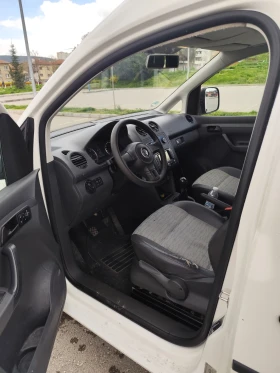 VW Caddy 1.6tdi navi товарен, снимка 10