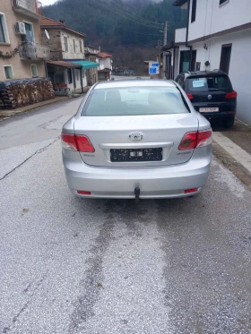 Toyota Avensis 1.8 VTI Dynamic Business sedan, снимка 2