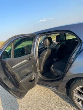 Renault Megane BOSE EDITION - 8800 € / 17211.30 лв. - 87392421 12