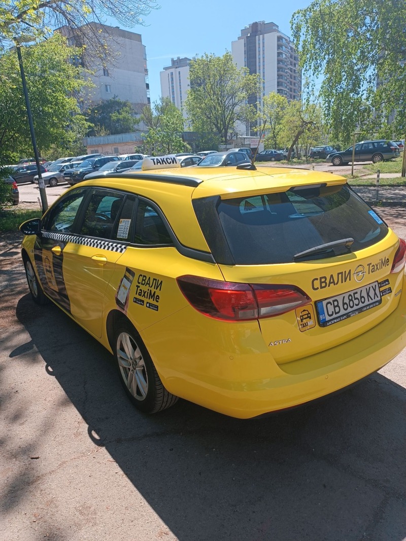 Opel Astra Astra Sports Tour, снимка 10 - Автомобили и джипове - 45286692