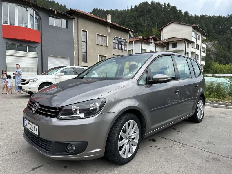 VW Touran, снимка 3 - Автомобили и джипове - 47376597