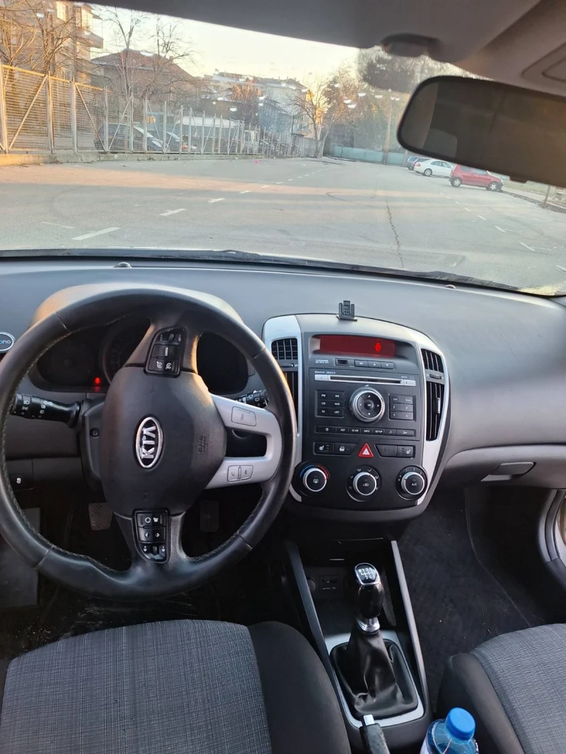 Kia Ceed, снимка 7 - Автомобили и джипове - 48574835