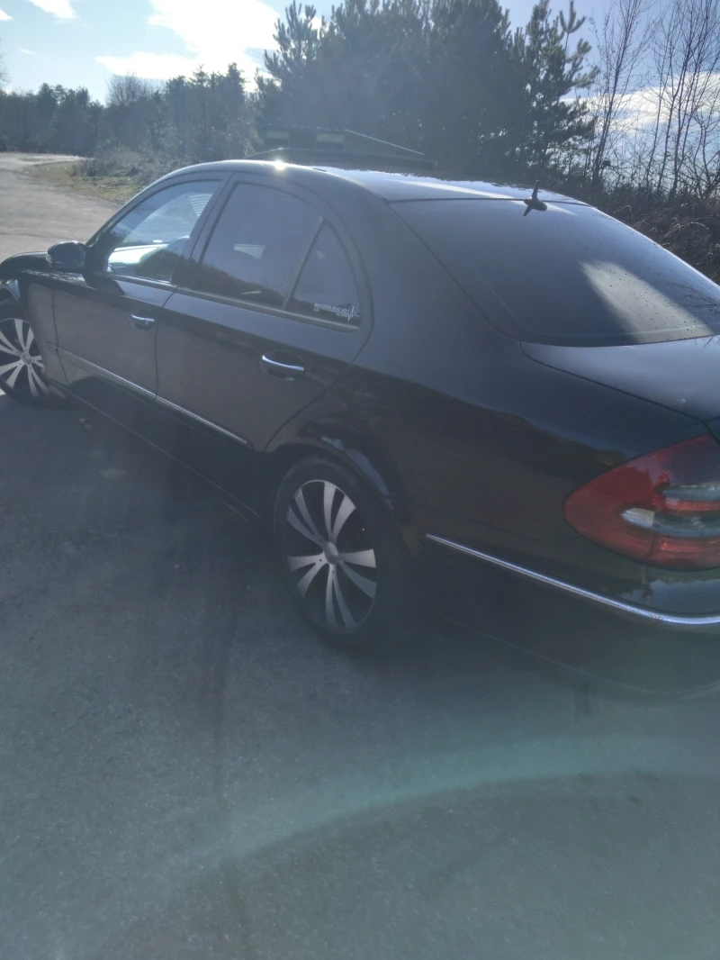 Mercedes-Benz E 270, снимка 2 - Автомобили и джипове - 48629336