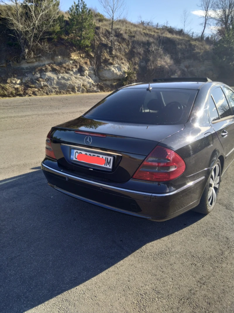 Mercedes-Benz E 270, снимка 4 - Автомобили и джипове - 48629336