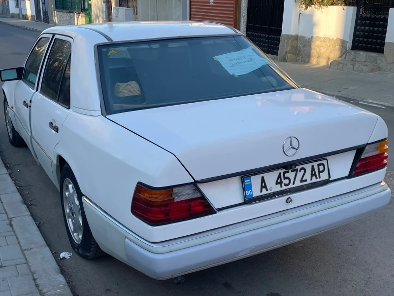 Mercedes-Benz 124 200 E, снимка 3 - Автомобили и джипове - 49144736