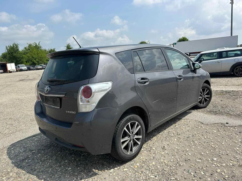 Toyota Verso, снимка 5 - Автомобили и джипове - 51726802