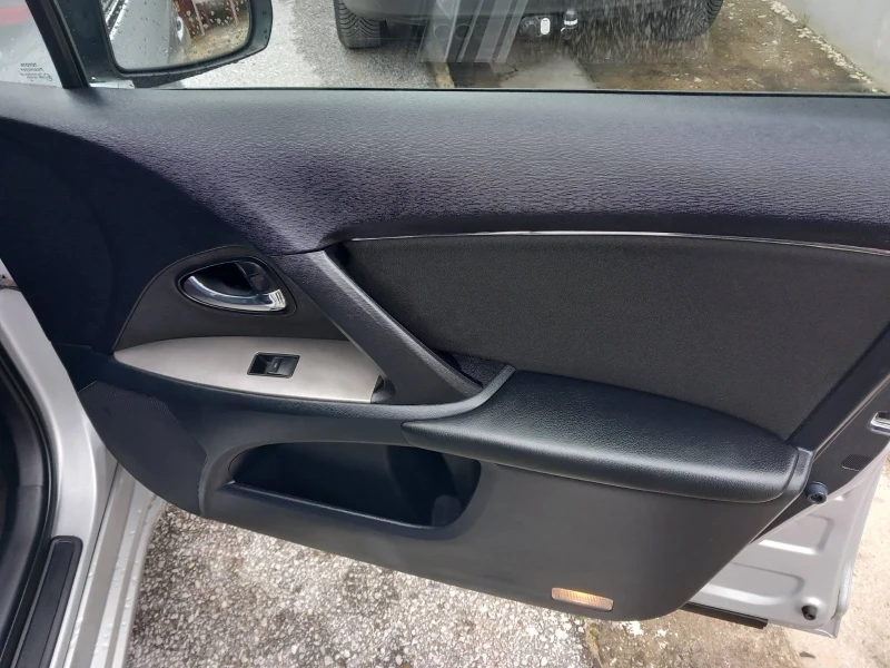 Toyota Avensis 1.8 VTI Dynamic Business sedan, снимка 8 - Автомобили и джипове - 52591038