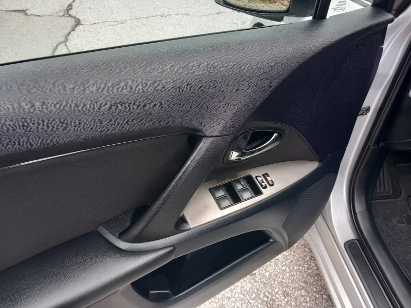 Toyota Avensis 1.8 VTI Dynamic Business sedan, снимка 10 - Автомобили и джипове - 52591038