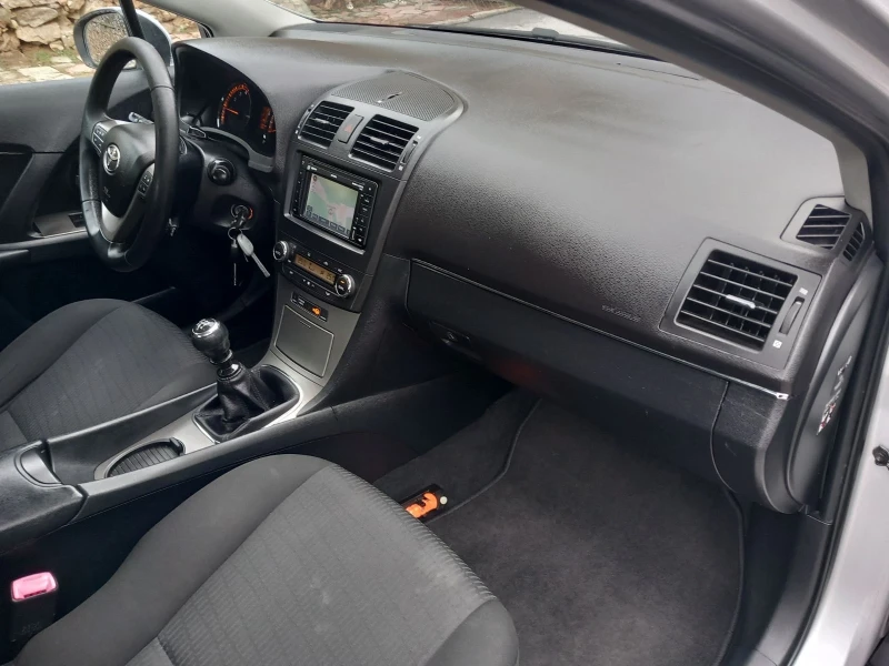 Toyota Avensis 1.8 VTI Dynamic Business sedan, снимка 6 - Автомобили и джипове - 52591038