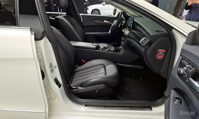 Mercedes-Benz CLS 250, снимка 11 - Автомобили и джипове - 52900128