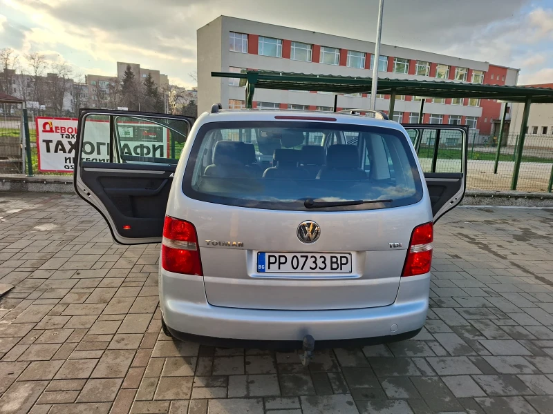 VW Touran, снимка 3 - Автомобили и джипове - 53189749