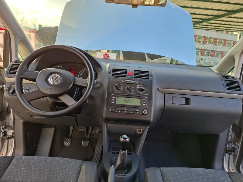 VW Touran, снимка 7 - Автомобили и джипове - 53189749