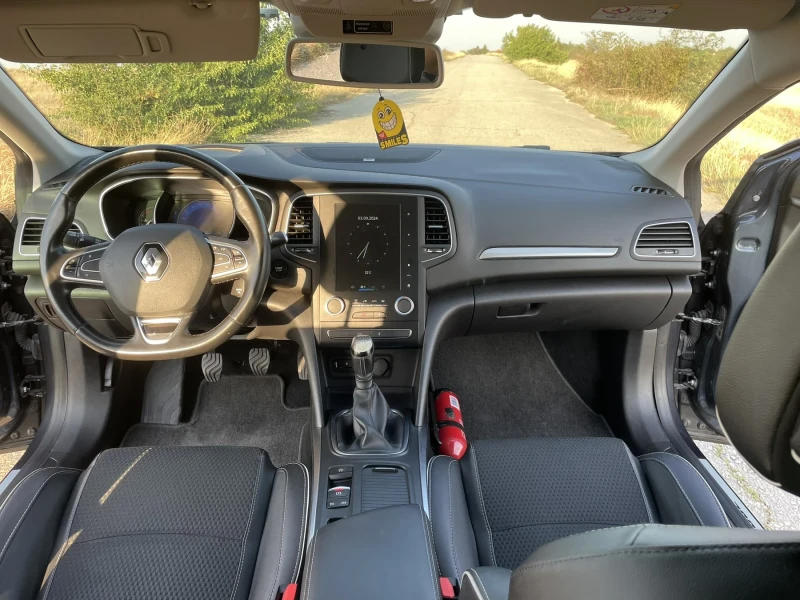 Renault Megane BOSE EDITION, снимка 10 - Автомобили и джипове - 53342876