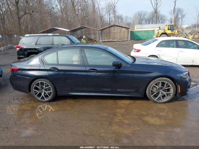 BMW 530 XDRIVE* MPACKAGE* Keyless* Premium audio* PANO* Me, снимка 5 - Автомобили и джипове - 53861647